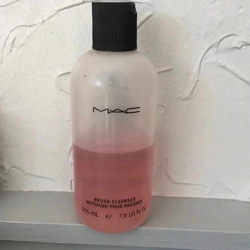 MAC Brush‎ Cleaner